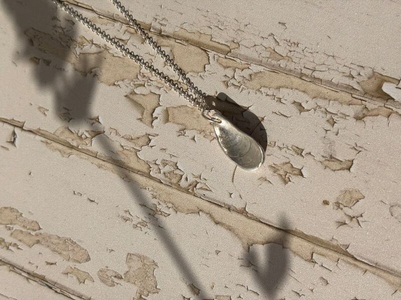 Silver mussel shell necklace - product images  of 