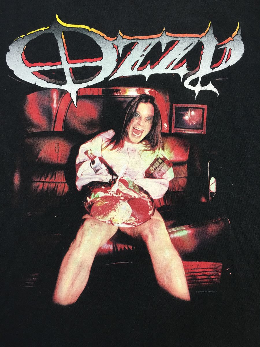 Tattoed and pieced girl smoking handjob