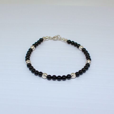 Onyx,beaded,bracelet,Onyx jewellery, silver bracelets, sterling silver jewellery with beads, beaded bracelets, gift boxed