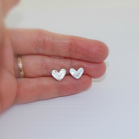 Silver,Textured,Heart,stud,earrings,Sterling silver jewellery U.K., heart ear studs, recycled silver jewellery, gift wrapped, heart shaped, valentines 