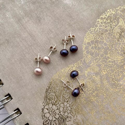 Freshwater,Pearl,ear,studs,Freshwater pearls, pearl earrings, sterling silver pear ear studs, rose coloured pearls, peacock black pearls, gift wrapped