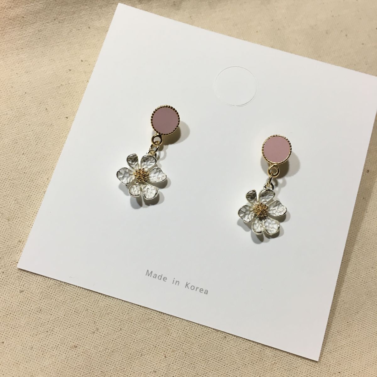 Very Nice Daisy Earrings In Pink R U N I G O S E Daisy Earrings In Pink