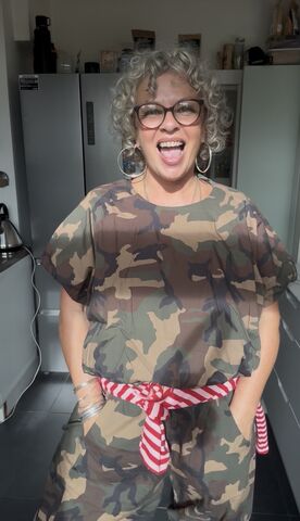 Camo,balloon,top