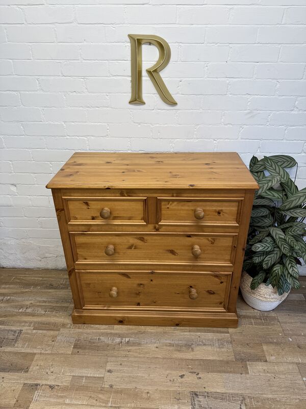 Pinetum “Roman” 2+2 Chest of Drawers in Solid Pine – Victorian Lacquer Finish (c.1990s) - product images  of 