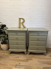 Stag,Minstrel,Bedside,Chest,Drawers,–,Painted,in,Treron,by,Farrow,&,Ball,Original,Brass,Ring,Handles,Stag Minstrel Bedside Chest Drawers – Painted in Treron by Farrow & Ball – Original Brass Ring Handles