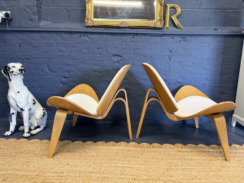 Pair of Vintage Shell Lounge Chairs – Hans J. Wegner Style - product images  of 