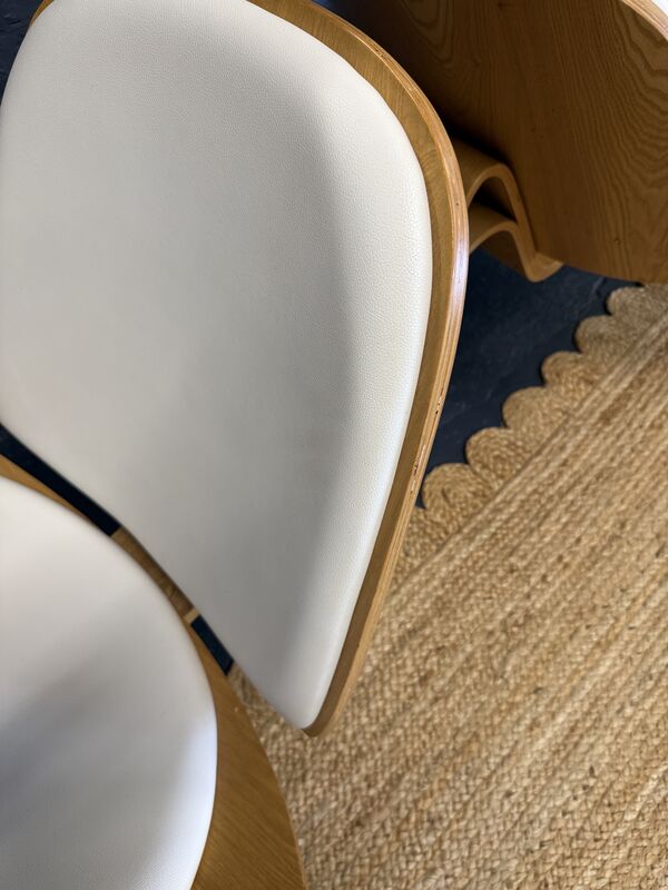 Pair of Vintage Shell Lounge Chairs – Hans J. Wegner Style - product images  of 