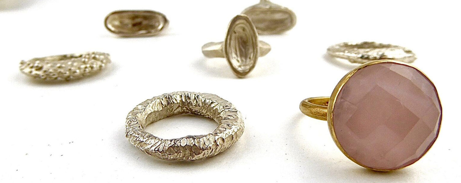 How to style chunky statement rings