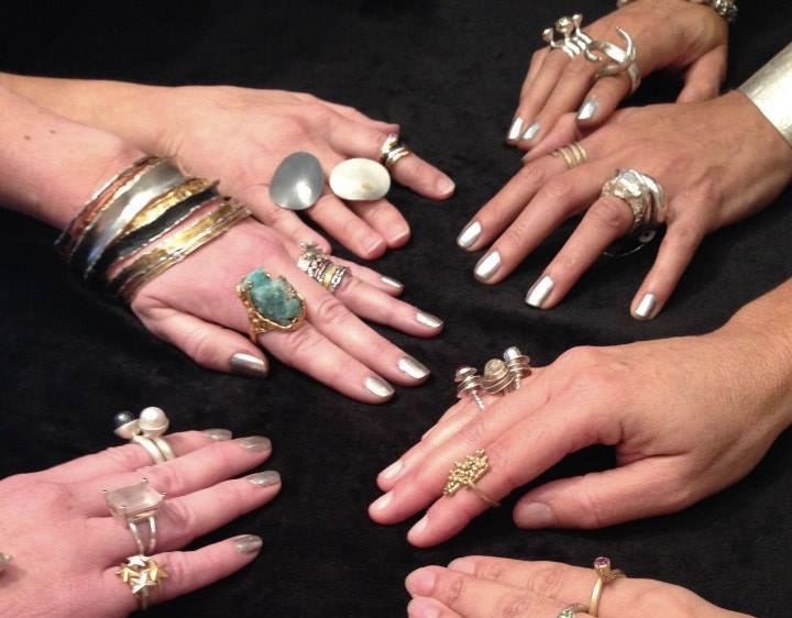 The Power of the Statement Ring: Jewellery as a Symbol of Success