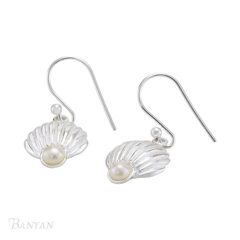 Passion For Pearls Hair Accessories Collection Tiarasandteirs