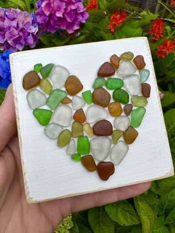 Hearts,of,Glass,-,Freestanding,Wooden,Plaque,With,Cornish,Sea,Apatite, heart necklace, sea glass necklace, cornwall, cornish jewellery, silver pebble, beach glass, beach jewellery, yellow beach glass, rare sea glass, sea glass jewellery 