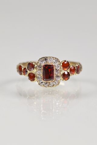 Antique,Victorian,15ct,Garnet,&,Old,Cut,Diamond,Ring