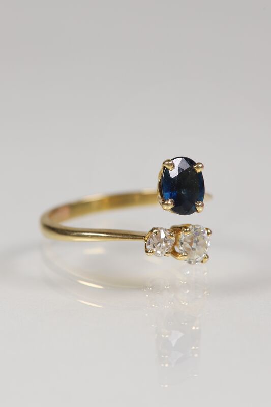 Vintage 18ct Sapphire &amp; Diamond Ring  - product images  of 