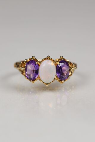 Vintage,9ct,Amethyst,&,Opal,Ring