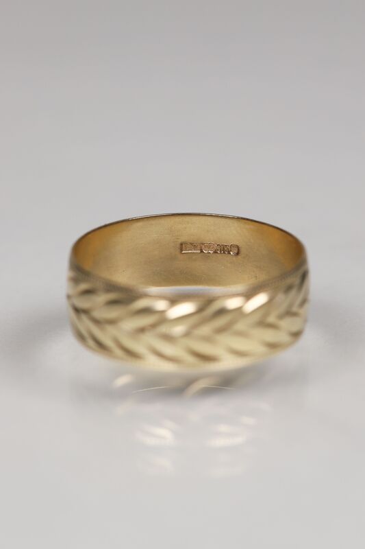 Vintage 9ct Gold Leaf Band  - product images  of 