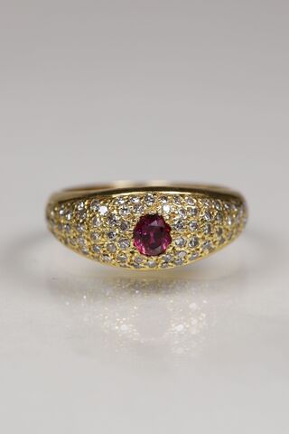 Vintage,18ct,Ruby,&,Diamond,Ring