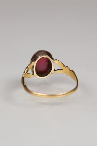 Antique 9ct Synthetic Ruby Ring   - product images  of 