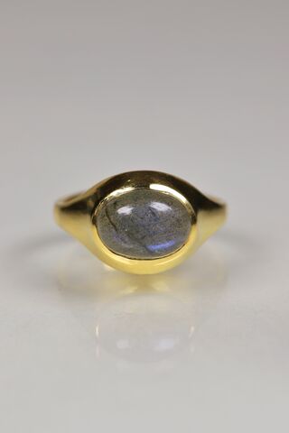 The,Full,Circle,9ct,Labradorite,Ring