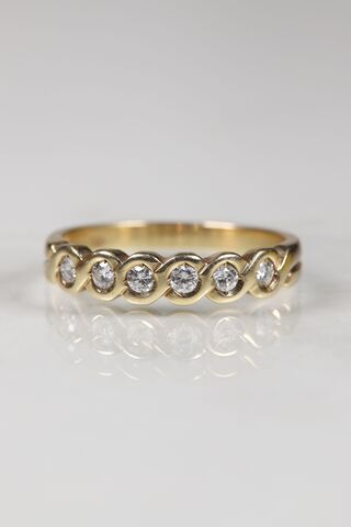 Vintage,18ct,Diamond,Half,Eternity,Ring