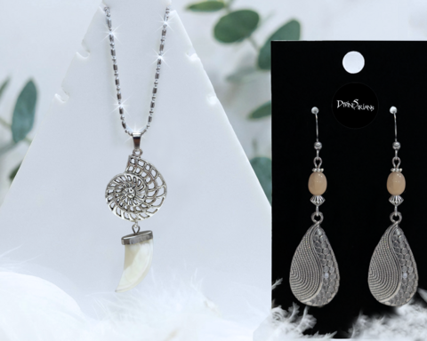 Niemxue,Jaeckahn,Spear,Conch,Harmonae,pendant, trendy, jewelry, necklace, chain, reiki, chakra, quartz, seashell, abalone, freshwater pearl, pearl, ocean