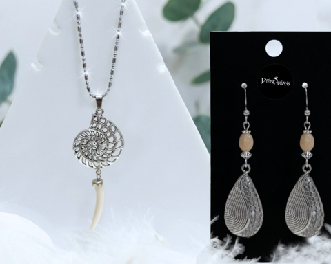 Niemxue,Jaeckahn,Scythe,Conch,Harmonae,pendant, trendy, jewelry, necklace, chain, reiki, chakra, quartz, seashell, abalone, freshwater pearl, pearl, ocean