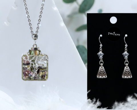 Thrian,Tourmaline,Squareveil,Faiseja,Harmonae,pendant, trendy, jewelry, necklace, chain, reiki, chakra, quartz, floating locket, crystals, Tourmaline, Black Tourmaline