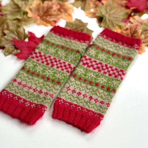 Hand,Knitted,Wrist,Warmers,Red,,Green,Fairisle