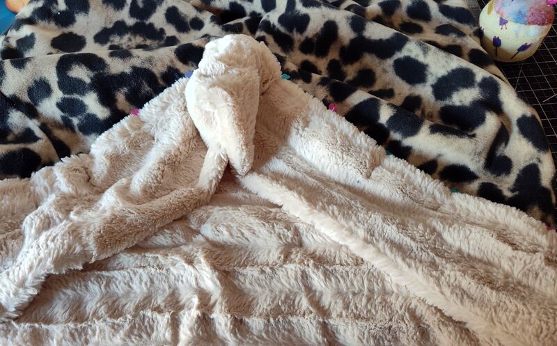 Snow Leopard &amp; Faux Chinchilla Bratz Sax  - product images  of 