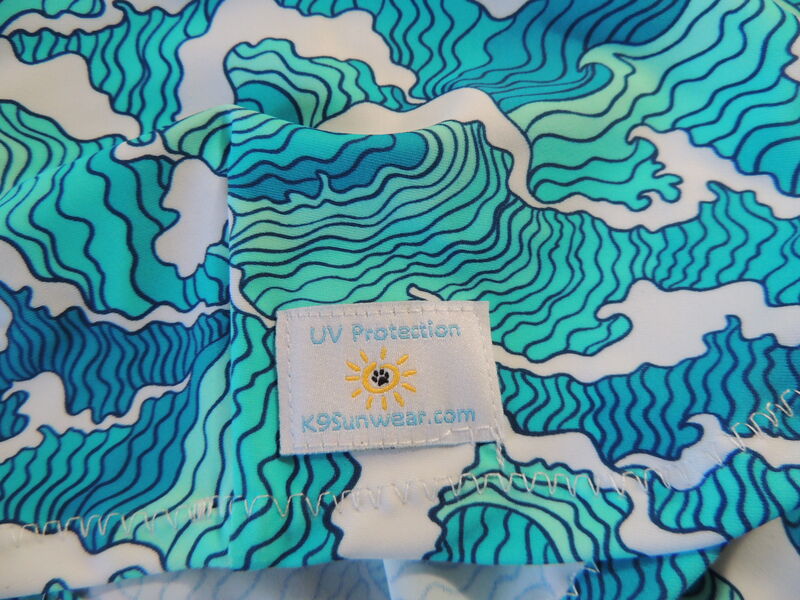 IN STOCK MEDIUM Crazy Waves UV protective VEST - product images  of 