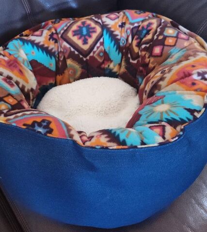 Western,Wag,Denim,and,Fleece,Deep,Bucket,Bed