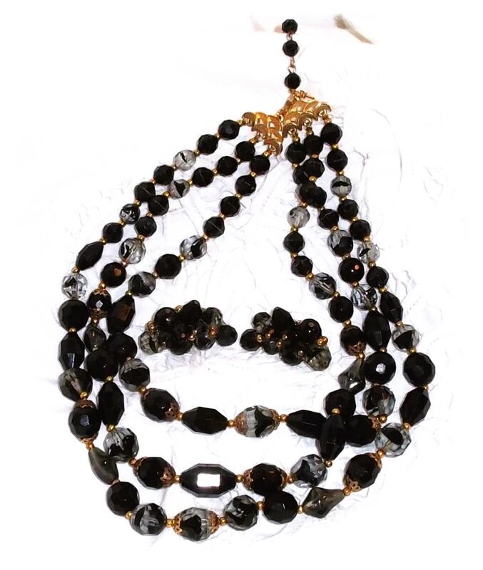 Vintage - TRIFARI - Black Clear Gray Glass Beaded Necklace &amp; Clip Back Earrings demi-parure  - product images  of 