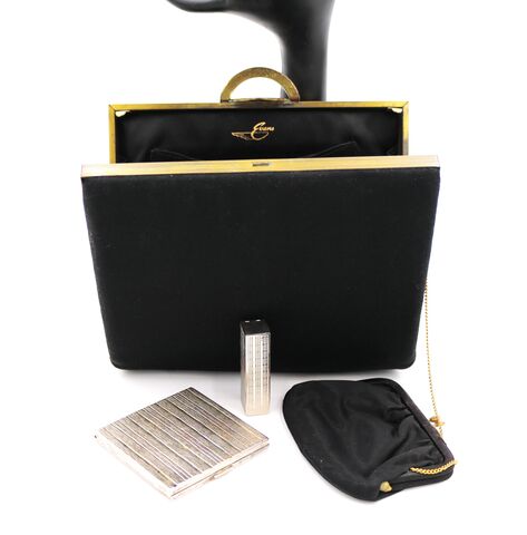 Vintage,40s,-,EVANS,ELEGANCE,Black,Felt,Suede,Like,Fitted,Clutch,Handbag,Mid,Century,Evans Elegance, 40s, black, fitted, vintage clutch, vintage handbag, vintage purse, coin purse, compact, lipstick, mid century