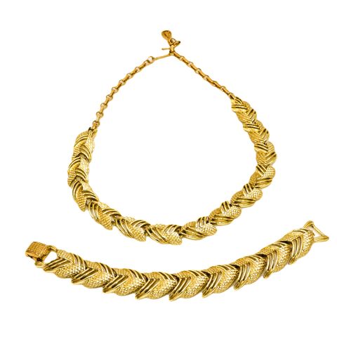 Vintage,-,CORO,Gold,Toned,Necklace,and,Bracelet,Set,Coro, vintage bracelet, vintage necklace, gold, jewelry, set, mid century modern, retro, 60s