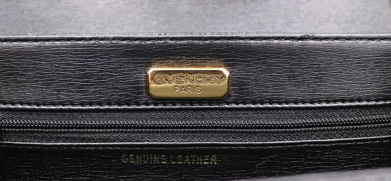 Vintage - GIVENCHY - Small Black Leather Lizard Embossed Shoulder Cross Body bag - 80s-90s - product images  of 
