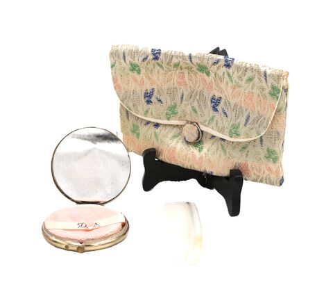 Vintage,-,DORSET,REX,Fifth,Avenue,Filigree,Fabric,Pouchette,with,Compact,Comb,Mid,Century,Dorset Rex, fifth avenue, vintage, pouchette, compact, comb, gold, filigree, fabric, mid century, 