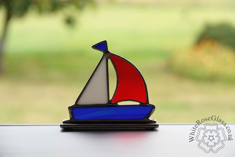 Freestanding Boat Sailing - Red, White / Blue - product image  