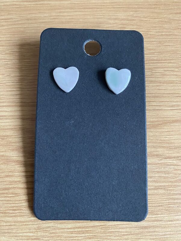 Heart stud earrings - product image