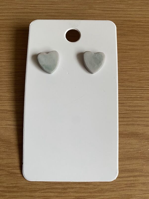 Heart stud earrings - product image