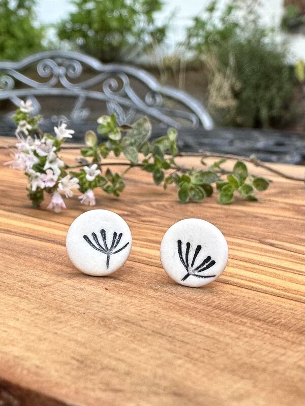 Daisy Post Earrings - product image