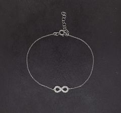 Crystal,Infinity,Pendants,on,18ct,White,Gold,Vermeil,Chain,18ct white crystal Gold  Necklace Infinity Pendant Vermeil