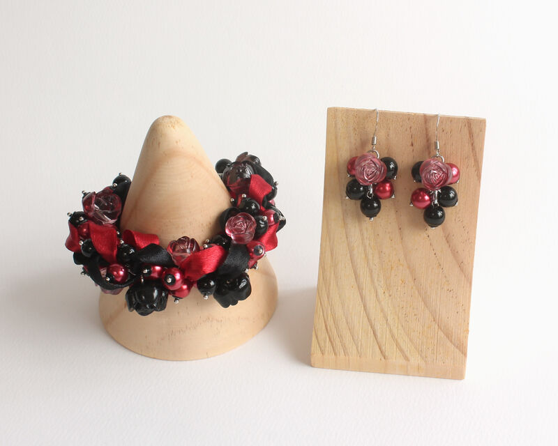 Black Red Rose Cluster Bracelet Earrings Set - product images  of 