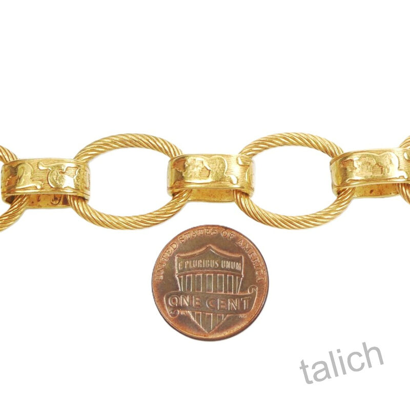Catherine Popesco Floral Embossed Twist Rope Oval Chain Toggle Bracelet in Gold - product image 