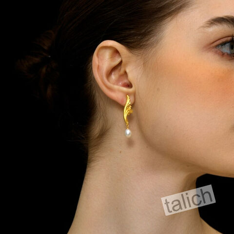 Sterling,Silver,Acanthus,Scroll,Earrings,with,Pearl,Sterling Silver Acanthus Scroll Earrings with Pearl