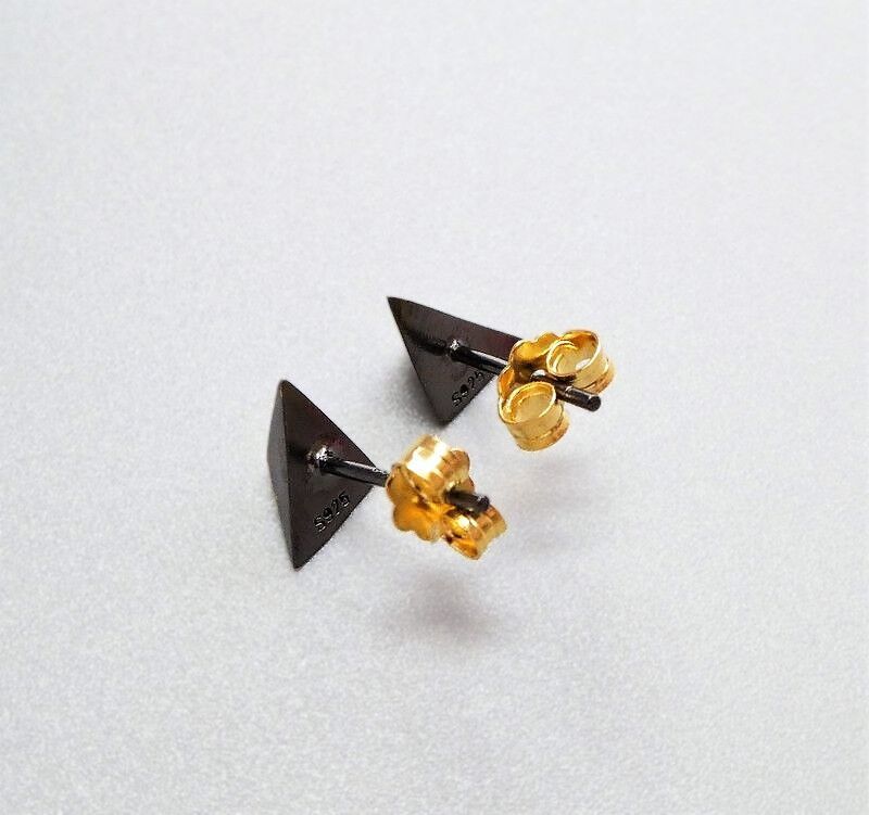 Sterling Silver 3D Pyramid Tiny Stud Earrings in Black and Gold - product image 