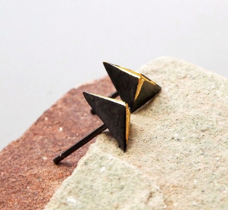 Sterling Silver 3D Pyramid Tiny Stud Earrings in Black and Gold - product image 